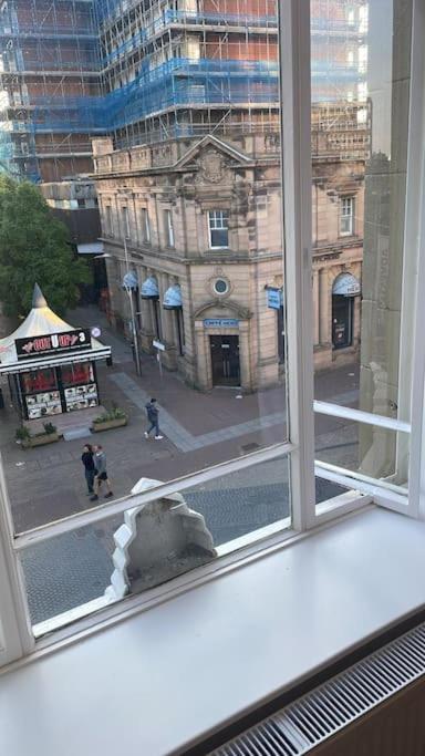 Nero View, High Street Apartment *